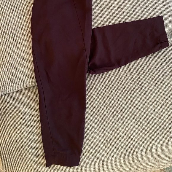 Aritizia Babaton Plum Dexter Slacks Jogger Pants - Picture 2 of 3